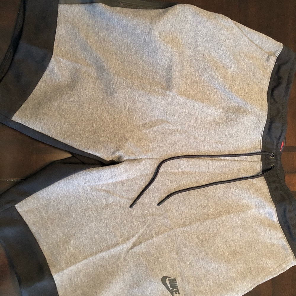 Nike tech fleece shorts